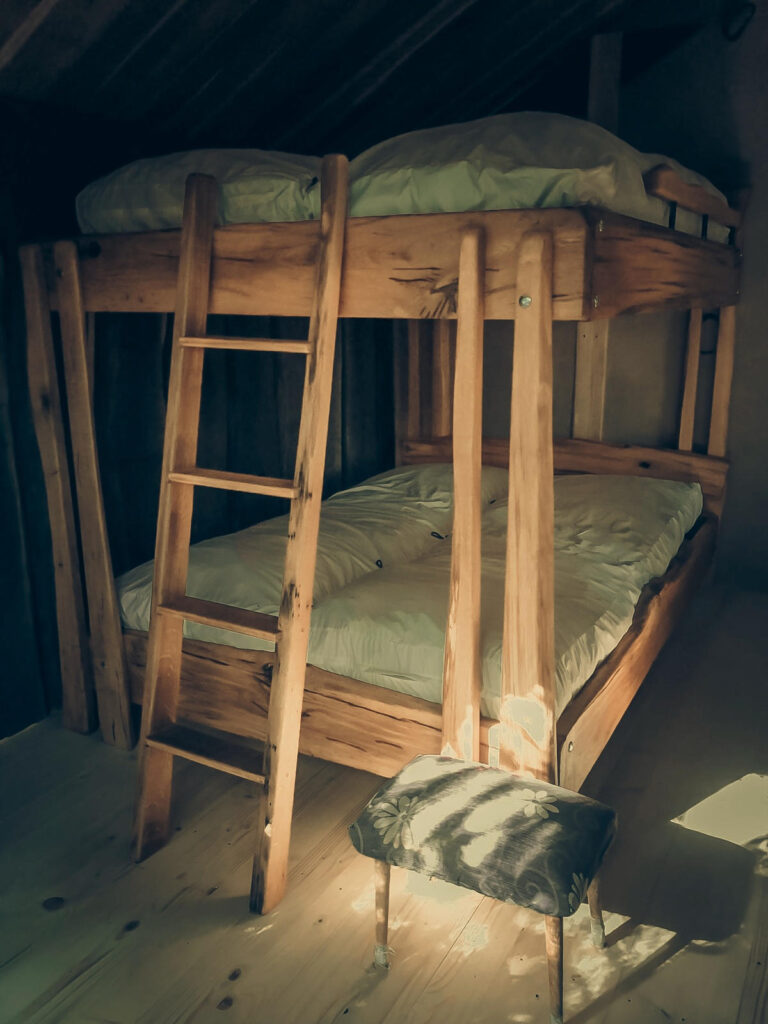 Robinzonski kamp Brdo Zmin - kolibe za odmor