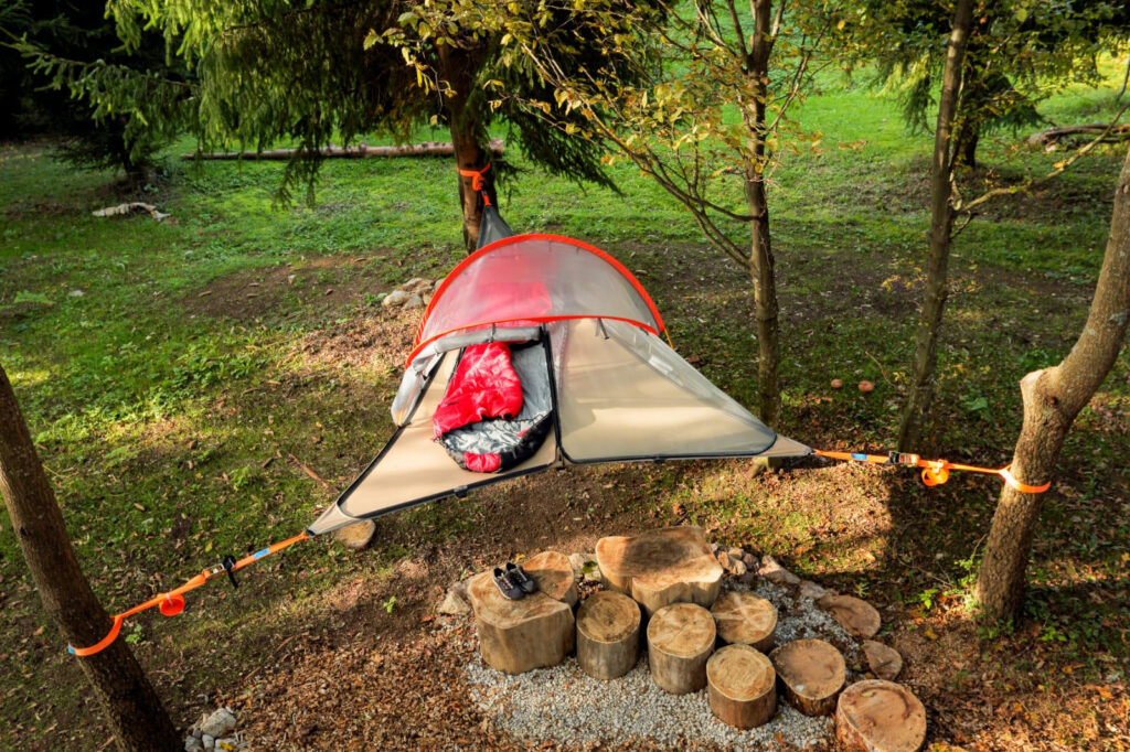Robinzonski kamp - viseći šatori, kolibe, kampiranje u prirodi